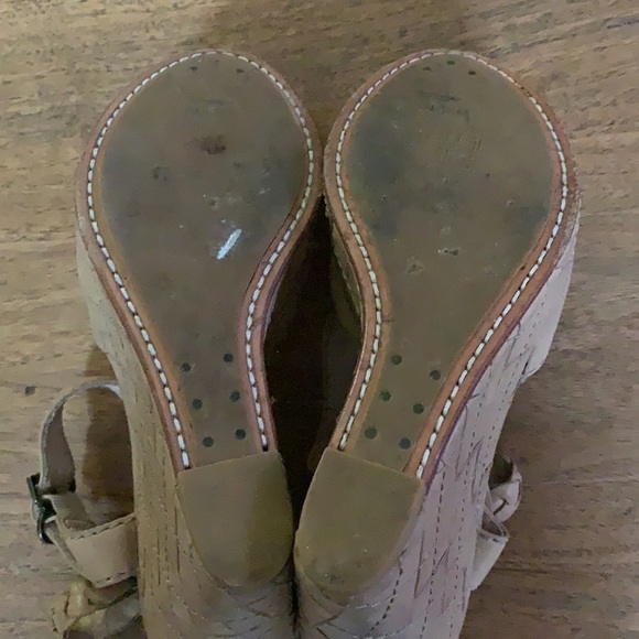 Frye Corrina Woven Leather Wedge Sandals 8 - Picture 12 of 12
